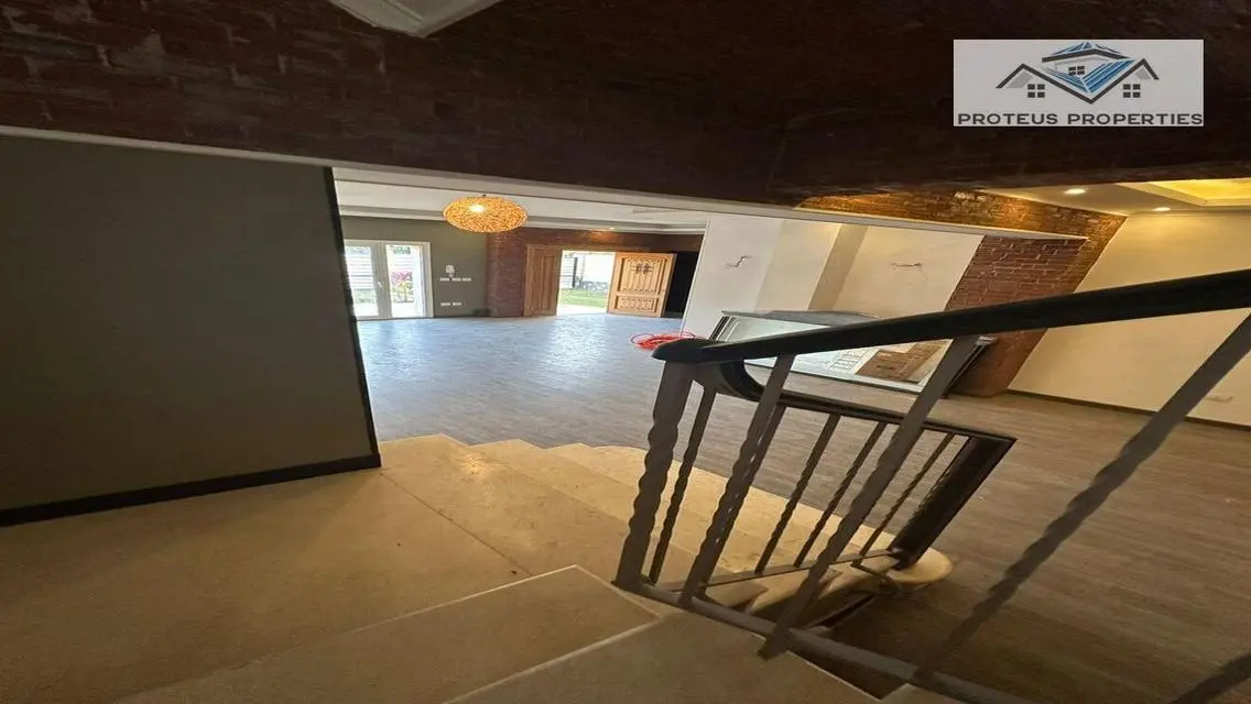 Luxury Apartment of 256 Square Meters in a Prime Location
