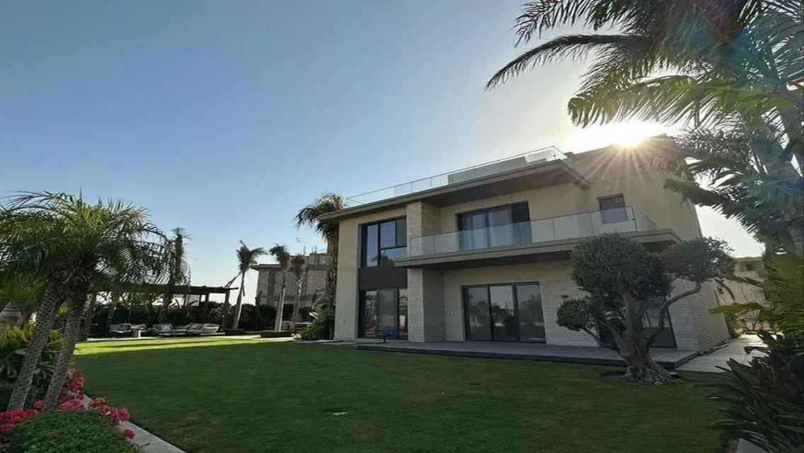 Luxury Villa for Sale with Private Pool and Garden