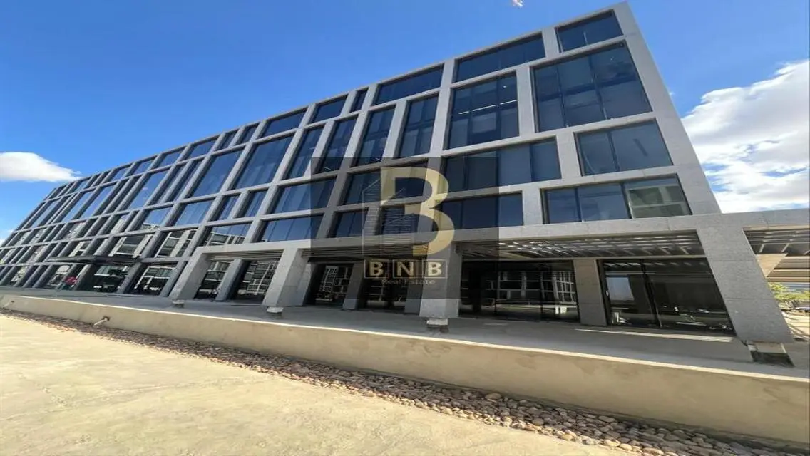 Premium Property of 425 sqm - Unmissable Opportunity!