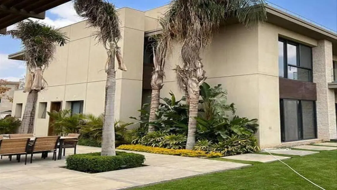 Luxury Home for Sale with All Amenities