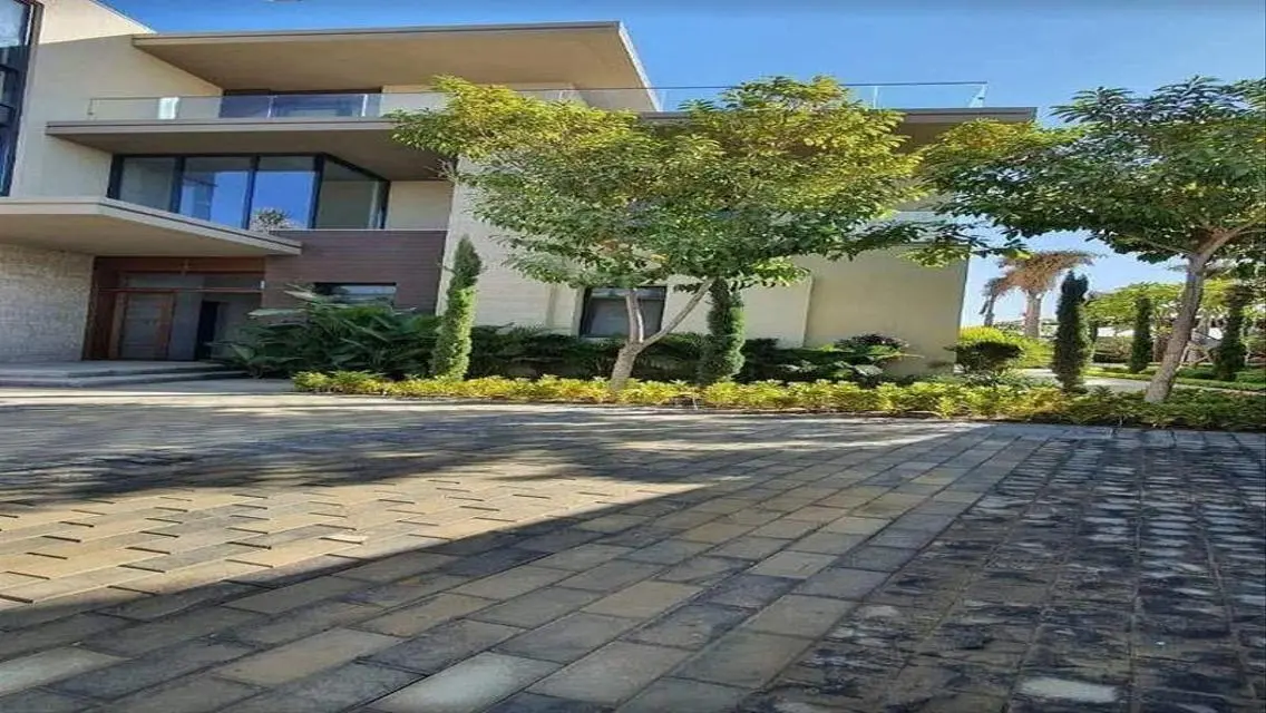 Luxury Home for Sale with All Amenities