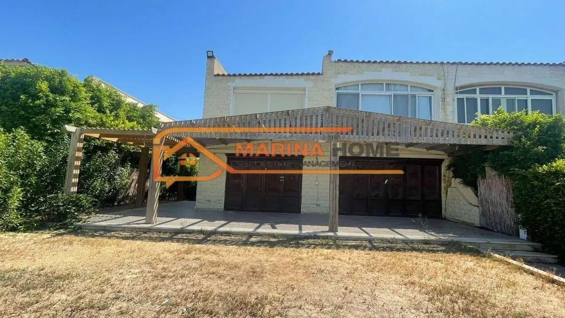 Luxury Villa for Sale in Marina 5