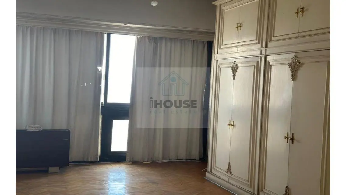 Investment Apartment for Sale on Gamet El Dowal St.