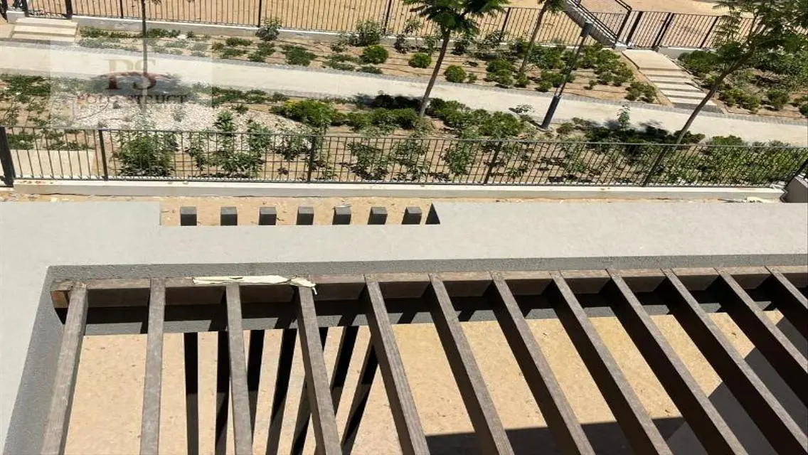 شقة فاخرة للبيع مع إطلالة رائعة