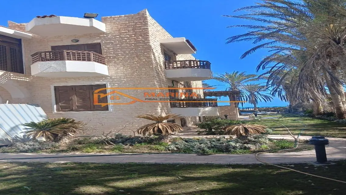 قصر متميز للبيع في مارينا 2