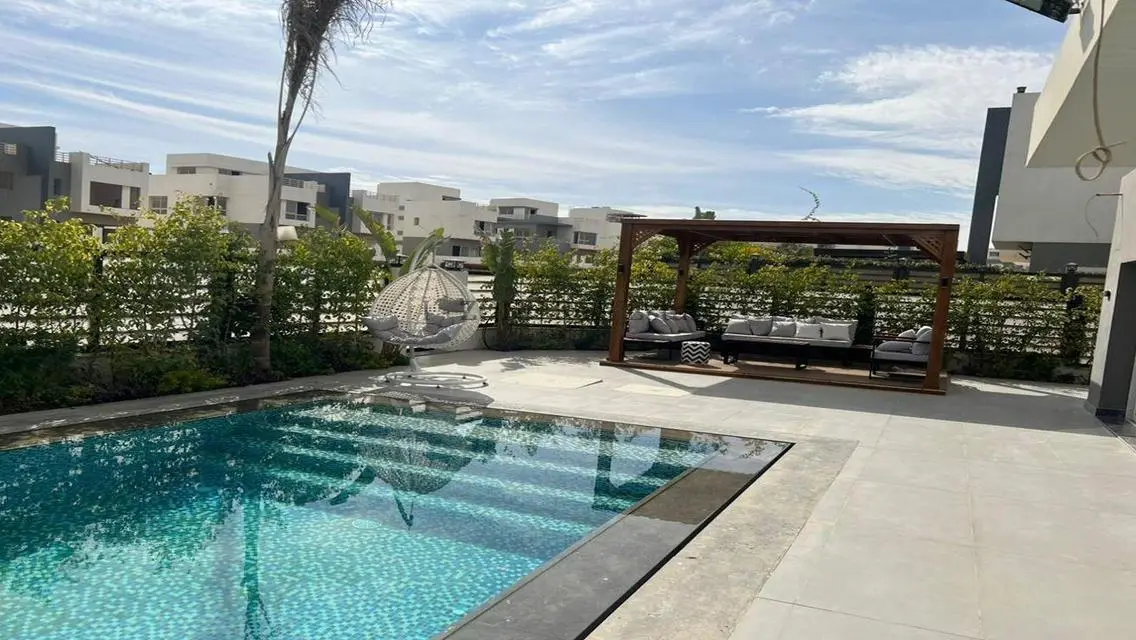 Luxury Villa for Rent in Hyde Park