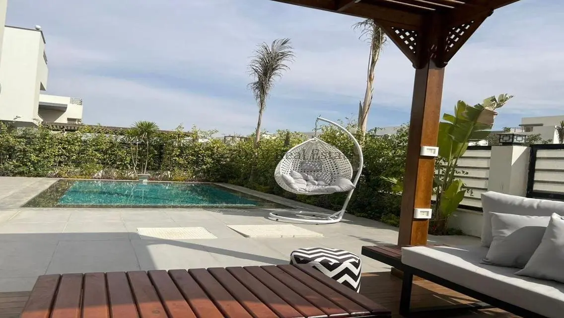 Luxury Villa for Rent in Hyde Park