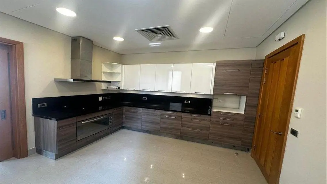 Luxury Apartment of 240 sqm in Club S