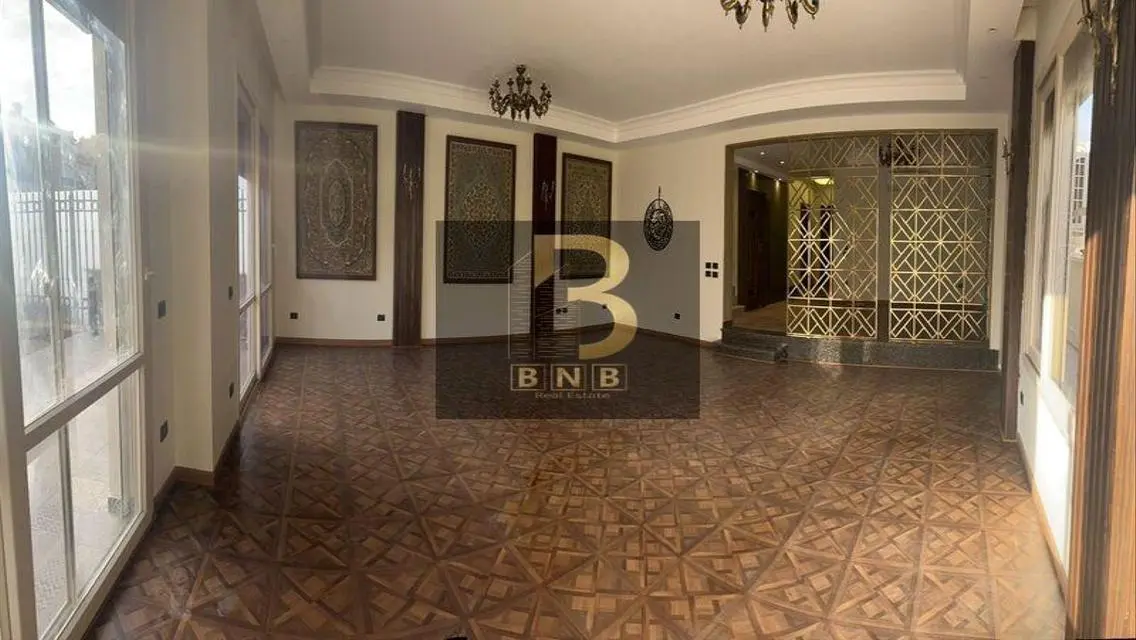 شقة فاخرة للبيع بتصميم عصري في موقع متميز