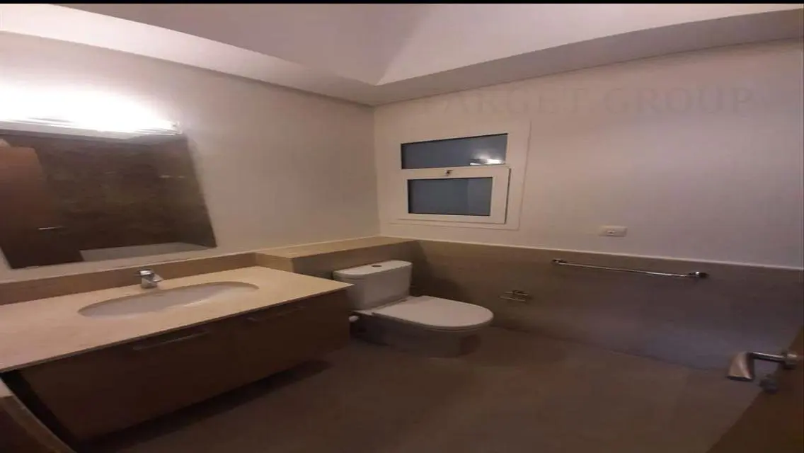 Luxury Apartment for Sale with 1100 Square Meters in Prime Location