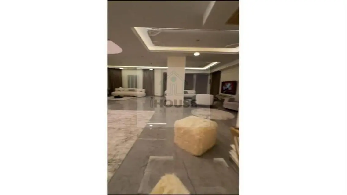 فيلا للبيع في الحي التاسع - الشيخ زايد
