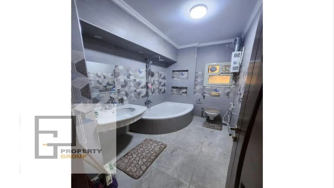 Luxurious Apartment for Sale with Lake View