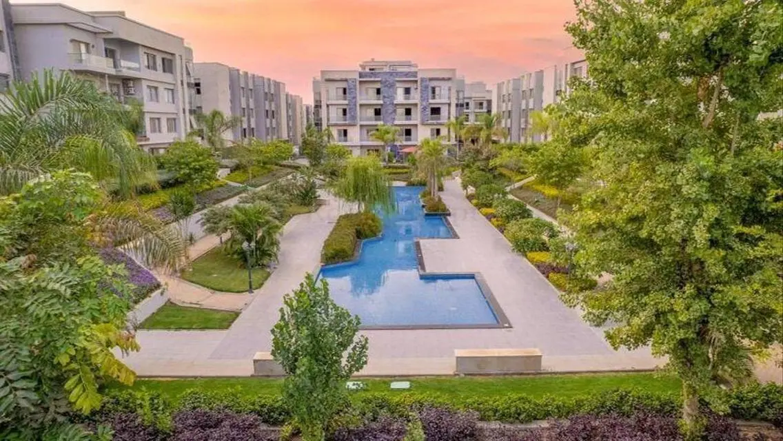 Luxury Apartment in Galleria Moon Valley