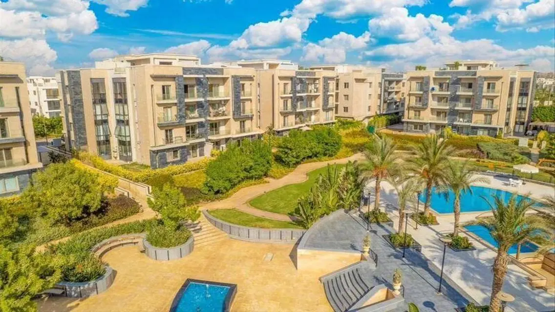 Luxury Apartment in Galleria Moon Valley