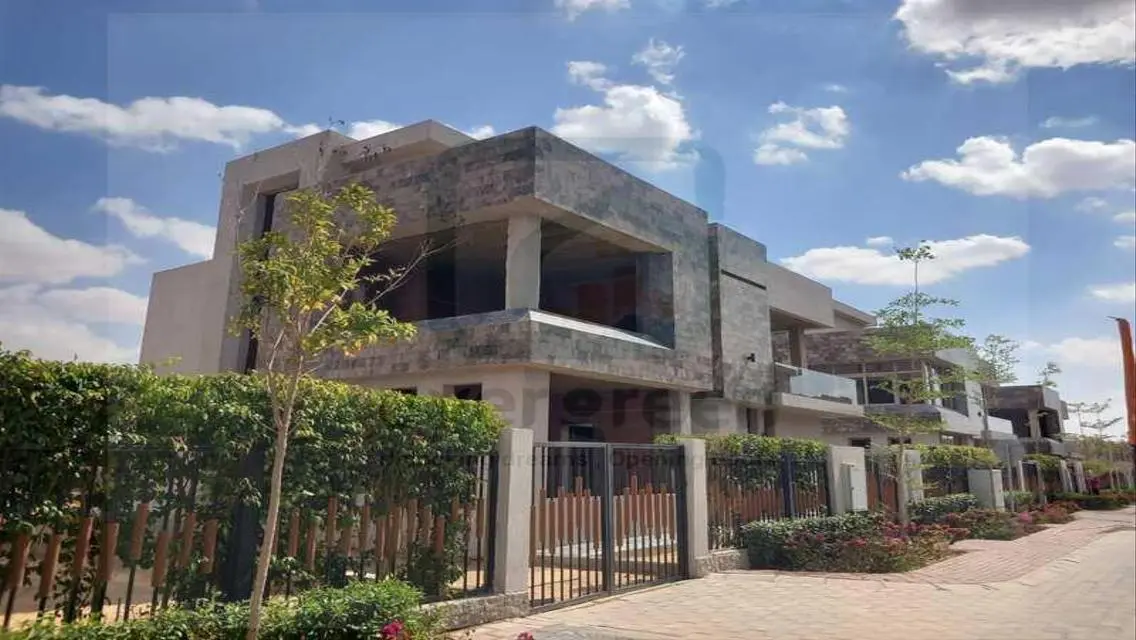 Luxury Apartment for Sale at Galleria Moon Valley