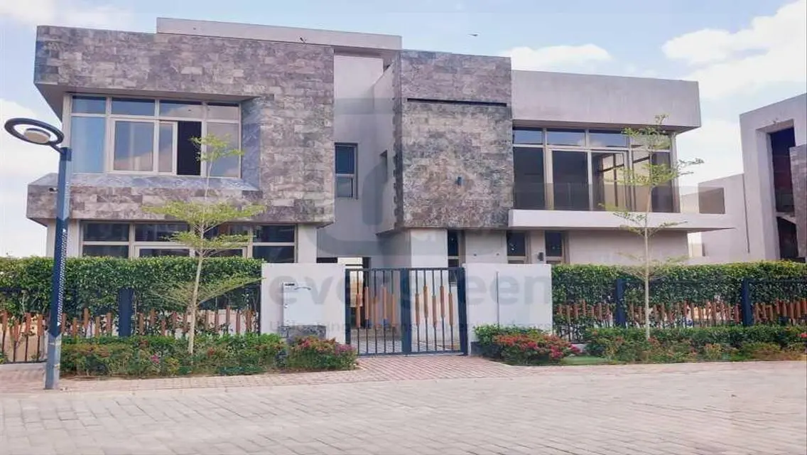 Luxury Apartment for Sale at Galleria Moon Valley