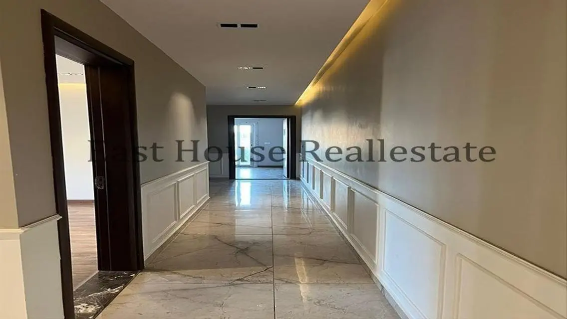 Luxury Apartment in Hyde Park - 160 sqm