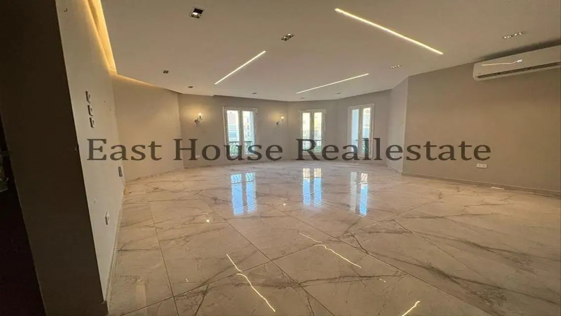Luxury Apartment in Hyde Park - 160 sqm