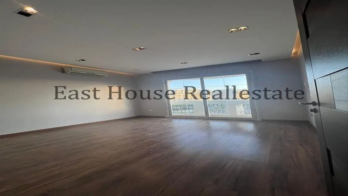 Luxury Apartment in Hyde Park - 160 sqm