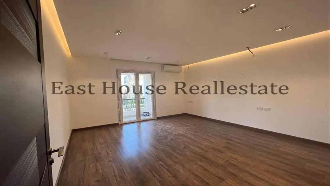 Luxury Apartment in Hyde Park - 160 sqm