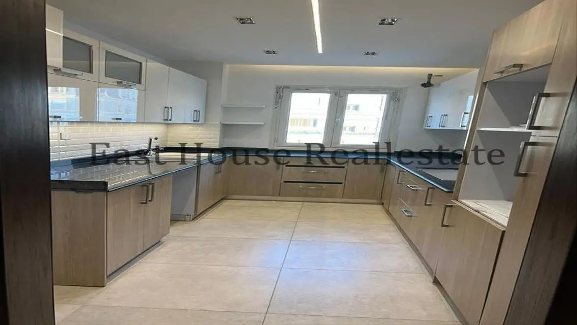 Luxury Apartment in Hyde Park - 160 sqm