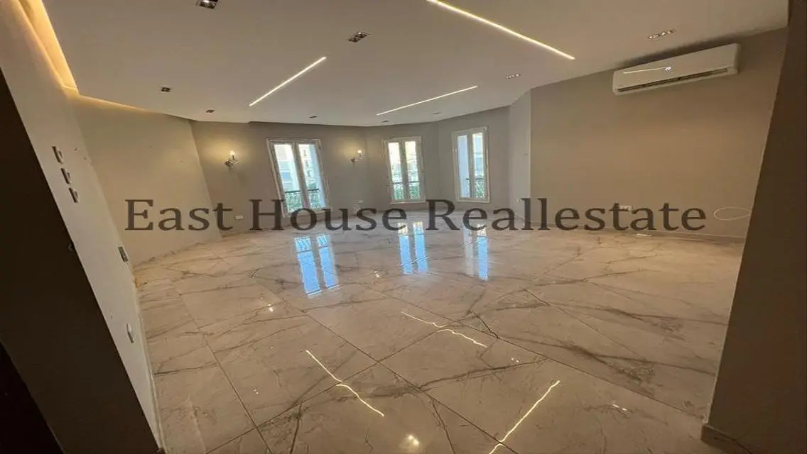 Luxury Apartment in Hyde Park - 160 sqm