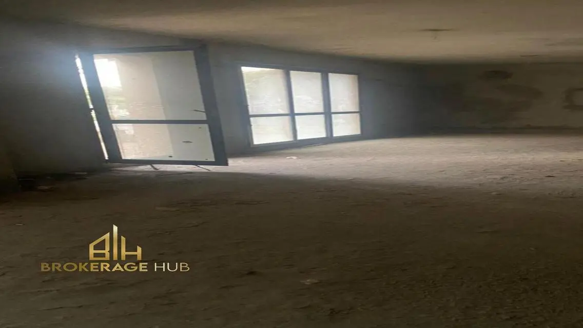 Luxury Apartment for Sale Overlooking Lakes at 18,375,000