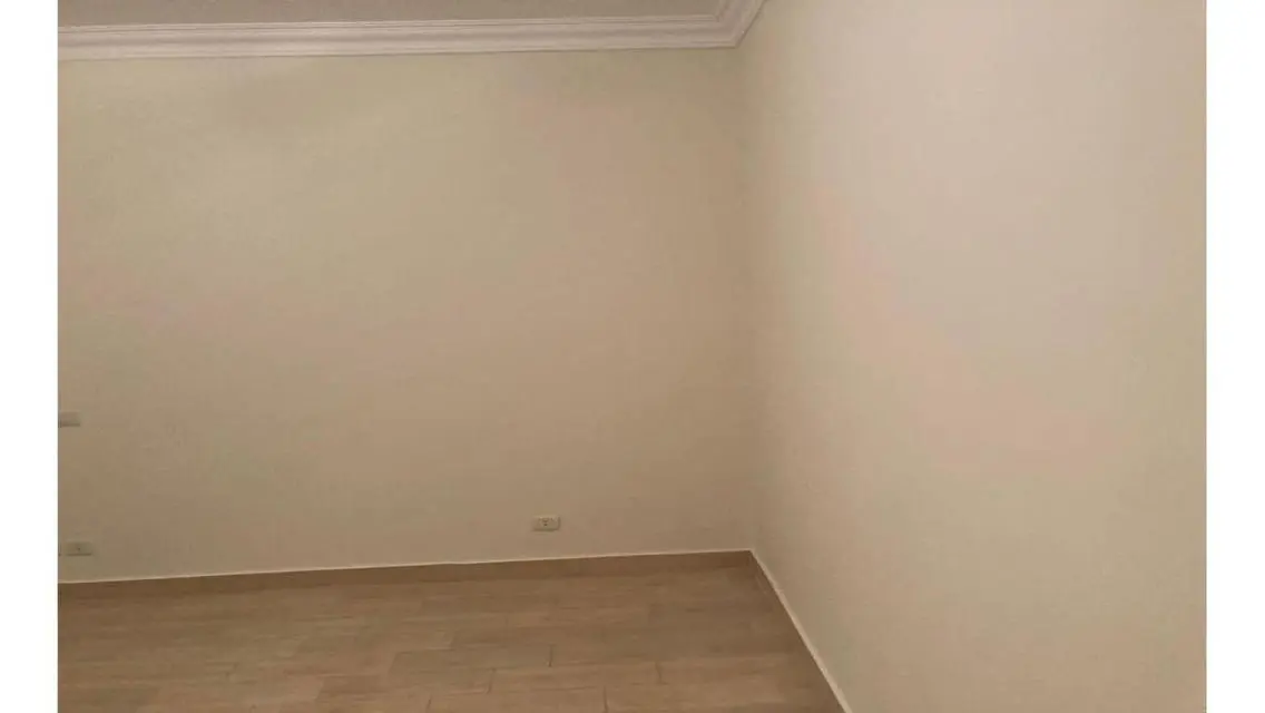 شقة فاخرة للبيع في موقع متميز