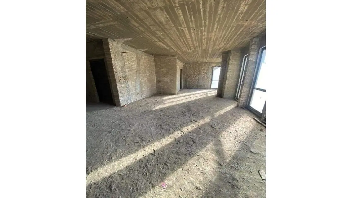 Luxury Apartment with Four Rooms and Exclusive Amenities