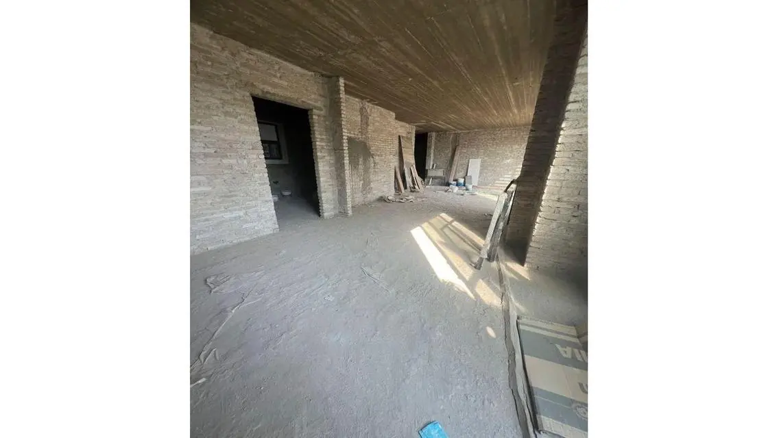 Luxury Apartment with Four Rooms and Exclusive Amenities