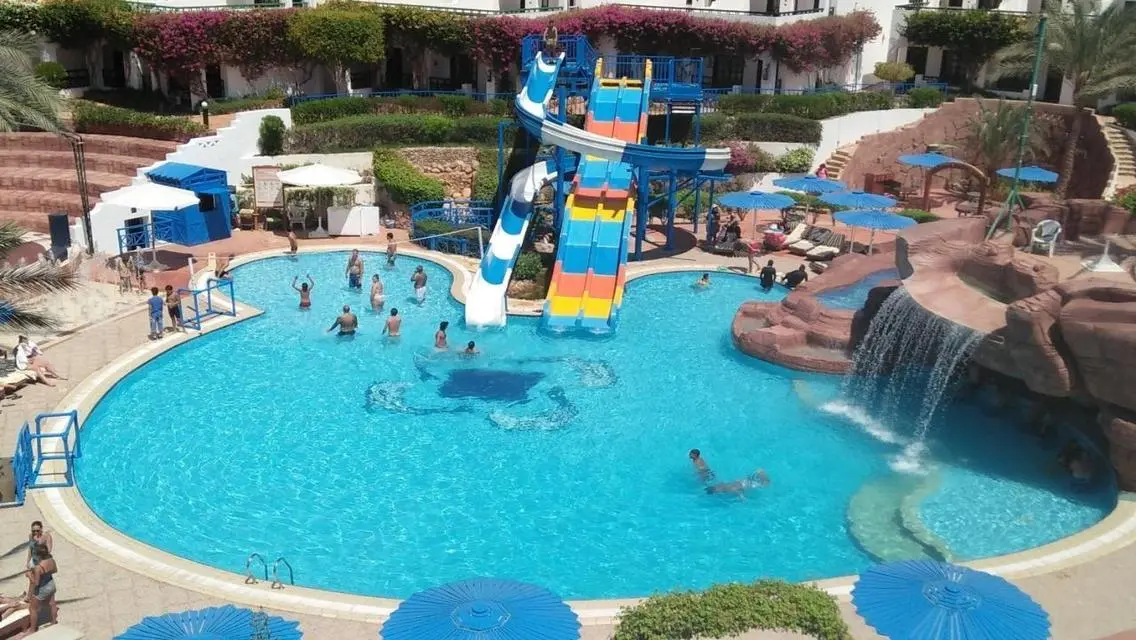 Luxury Apartment with Private Garden and Shared Pool