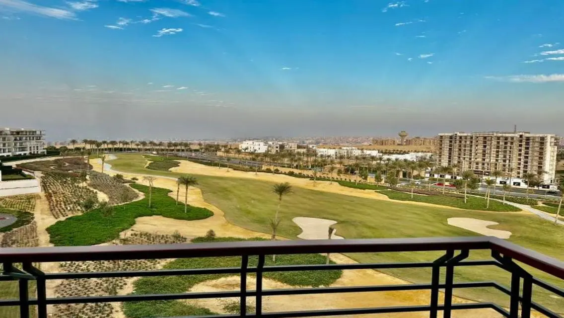 Luxury Apartment for Rent - Lakes View with Private Garden