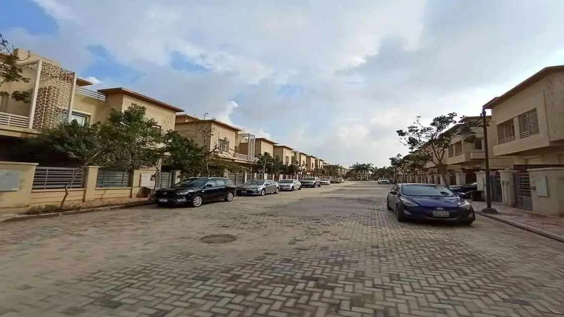فيلا فاخرة للإيجار مع خدمات استثنائية