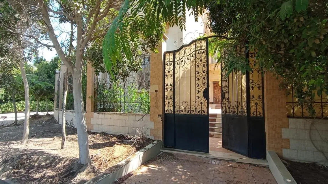 Luxurious Villa for Sale with Private Garden