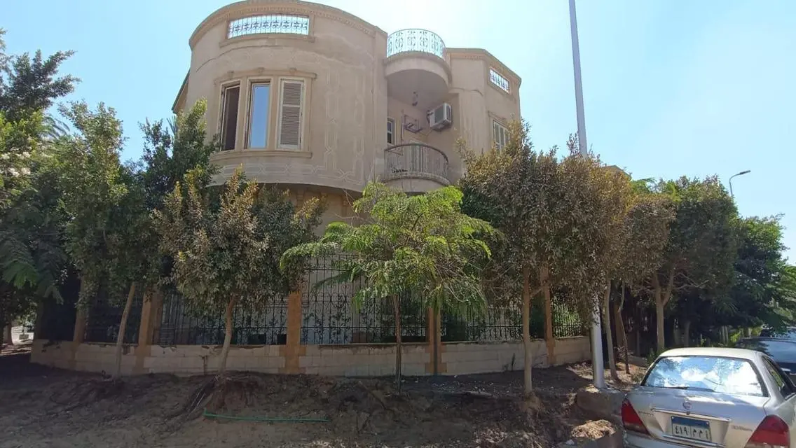 Luxurious Villa for Sale with Private Garden