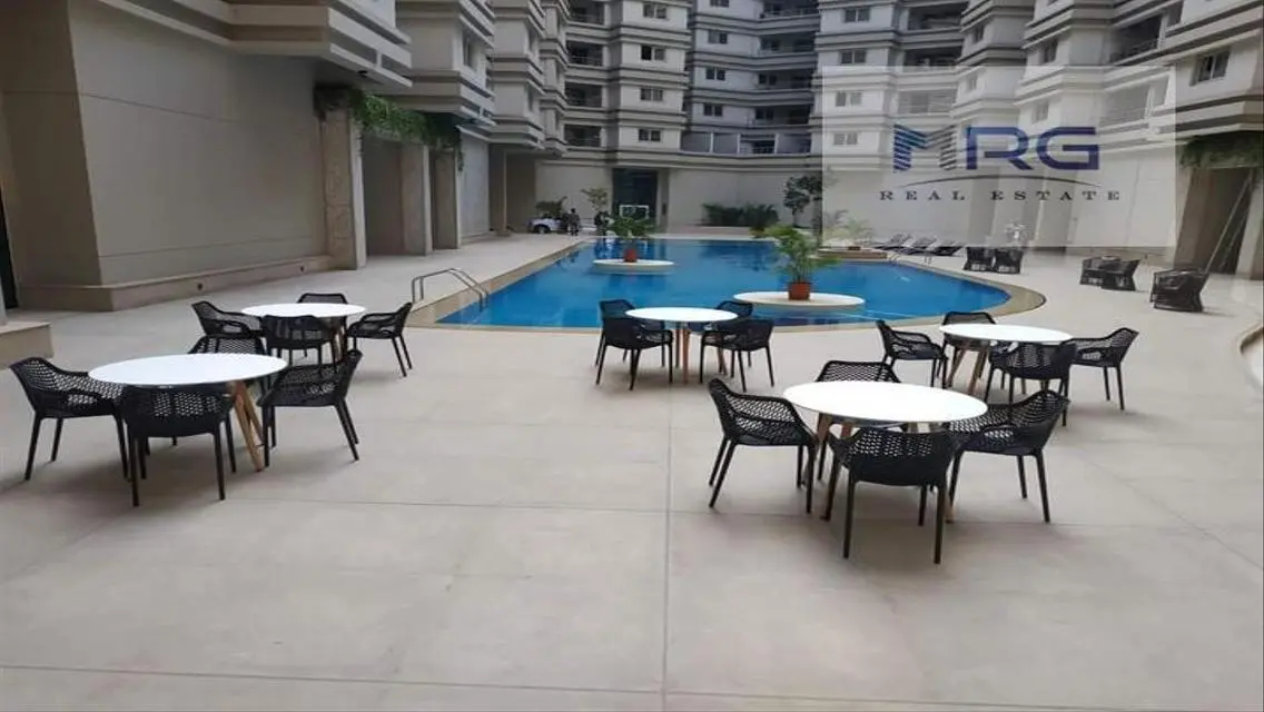 Luxury Apartment in MRG 2007 Complex