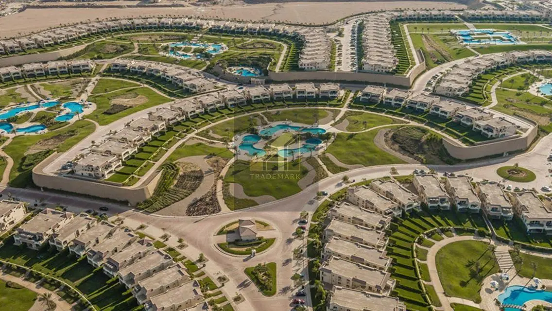 فيلا فاخرة 6 غرف مع مسبح وإطلالة على البحيرة