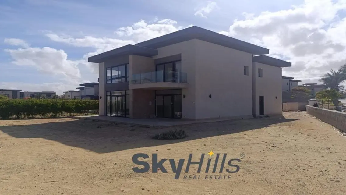 Standalone Villa for Sale at Swan Lake North 600 sqm