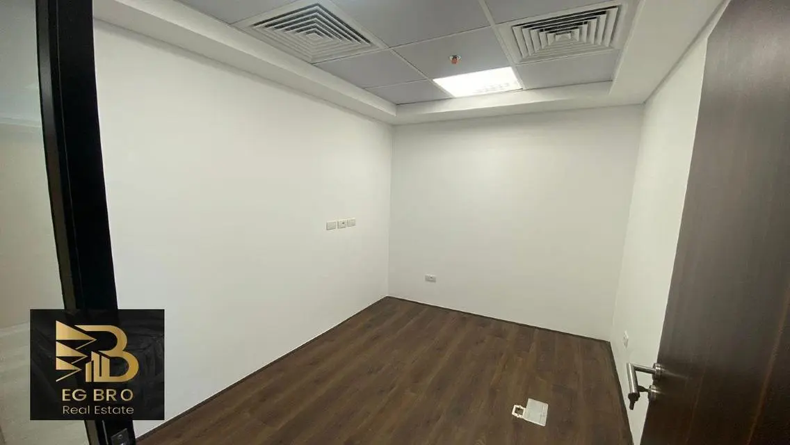 Luxury Apartment in Modern Building - 3 Bedrooms