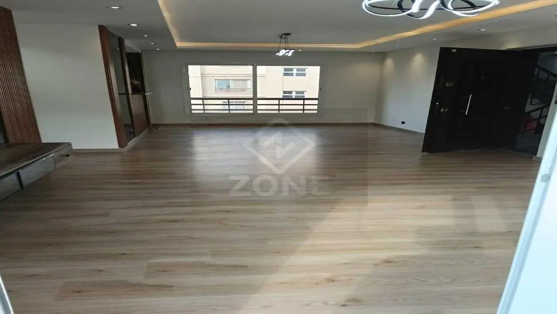 Stunning Apartment for Sale in B6-143