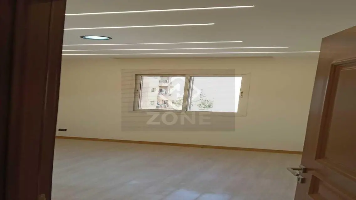 Stunning Apartment for Sale in B6-143