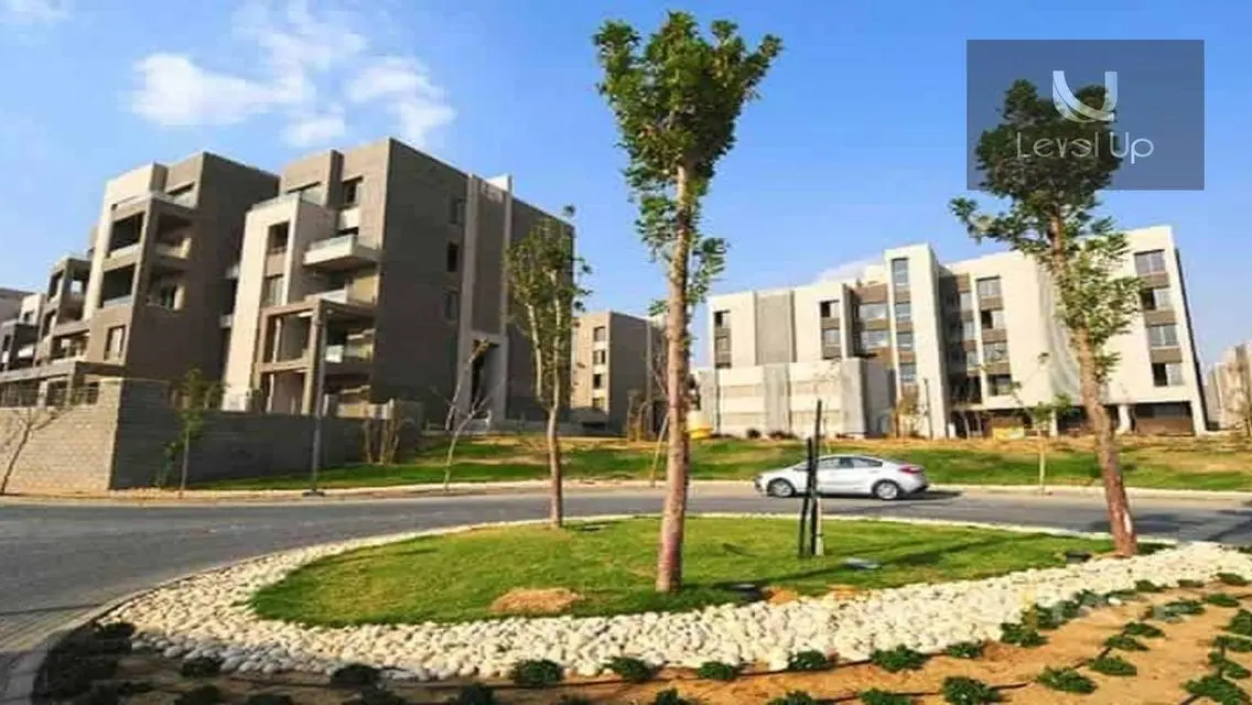فيلا فاخرة بمساحة واسعة في قلب المدينة