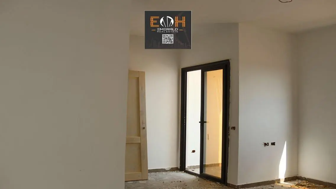 Stunning Apartment for Sale with 6000 Meters in a Prime Location