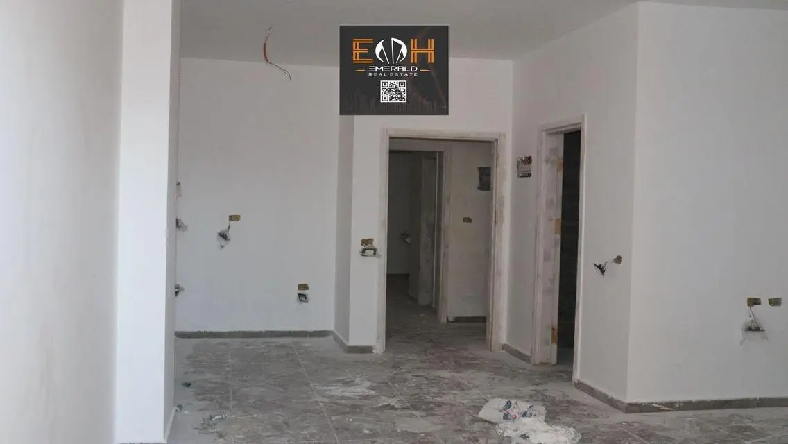 Luxury Apartment for Sale Overlooking Lakes