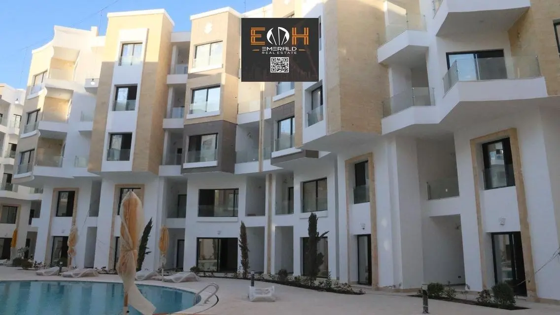 Luxury Apartment for Sale Overlooking Lakes