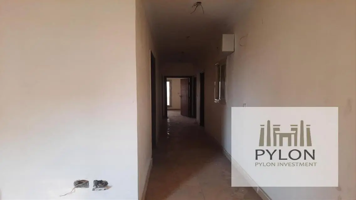 Spacious 240 sqm Apartment for Sale at 14000 EGP - Great Opportunity
