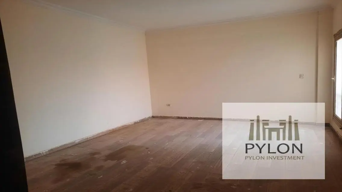 Spacious 240 sqm Apartment for Sale at 14000 EGP - Great Opportunity