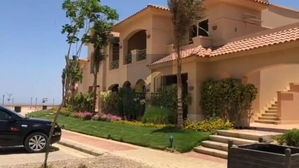 Luxury Home for Sale with Private Pool and Lake View