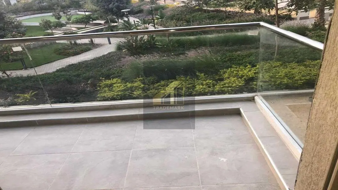 شقة فاخرة مع إطلالة رائعة للإيجار