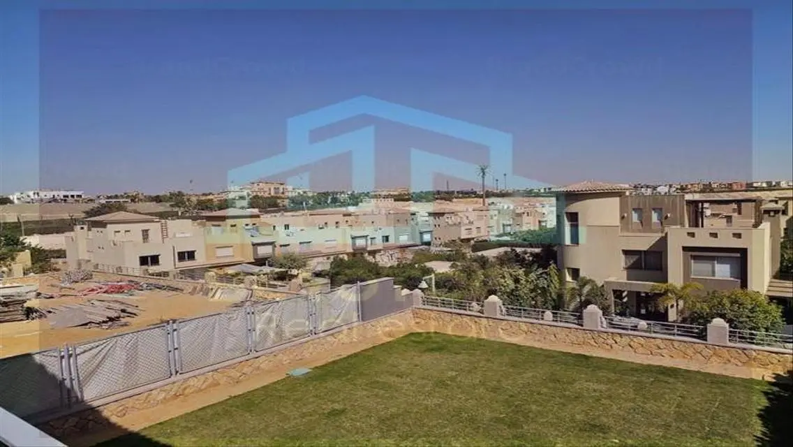 شقة فاخرة للبيع بمساحة واسعة